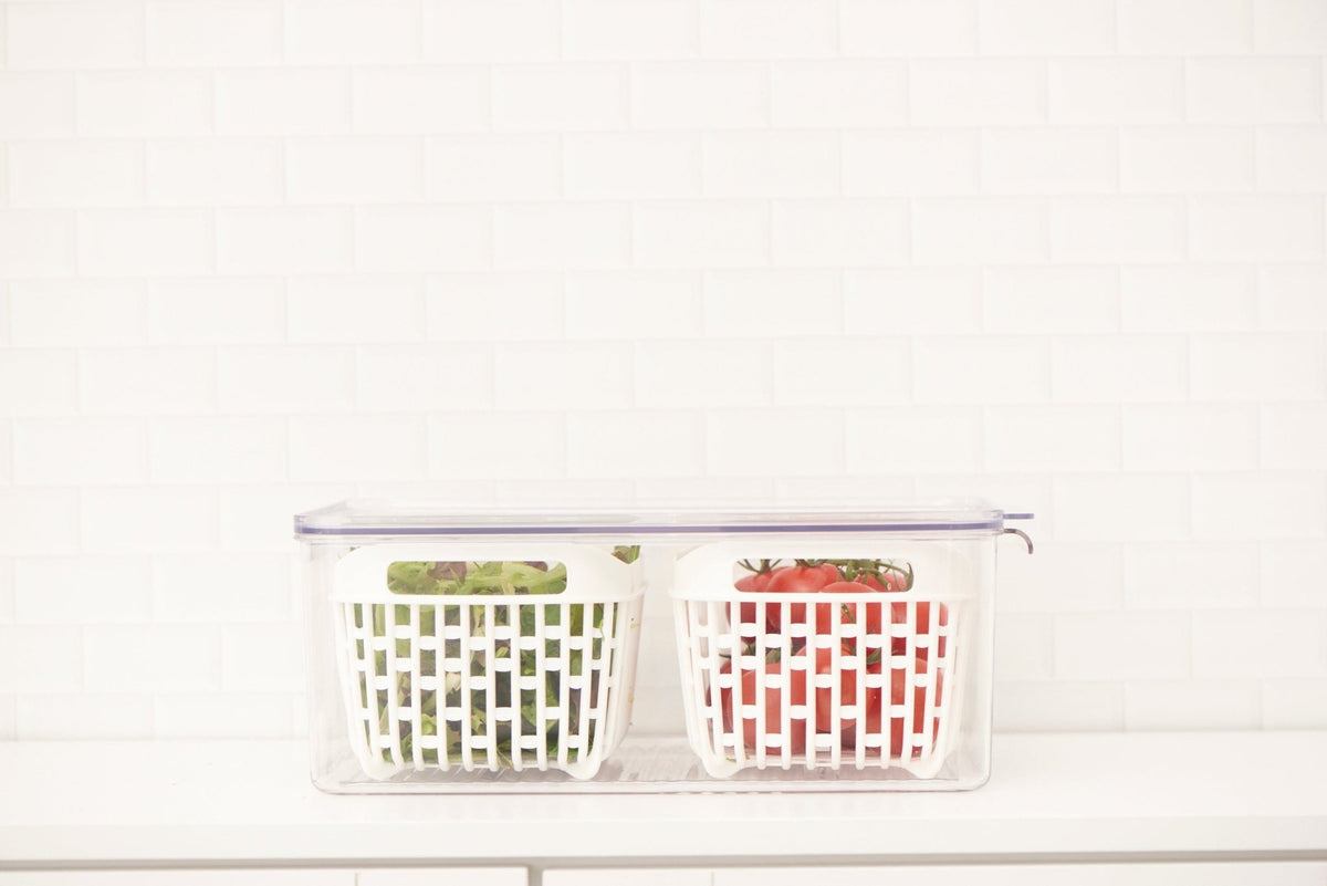 Fruit storage container with removable draining colander