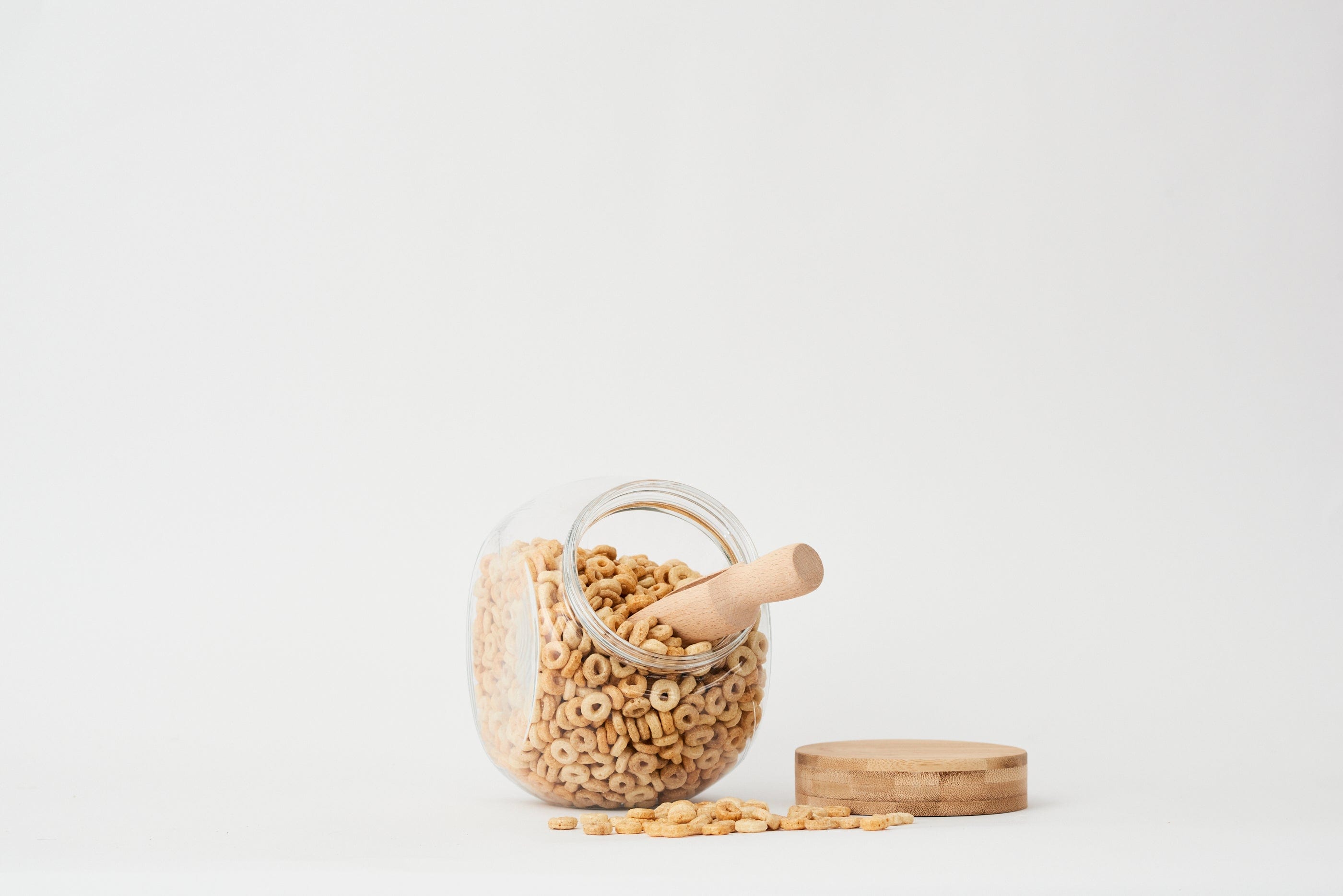 Pullen and Co Tilted Glass Storage Jar with Wooden Lid (6626413772971)