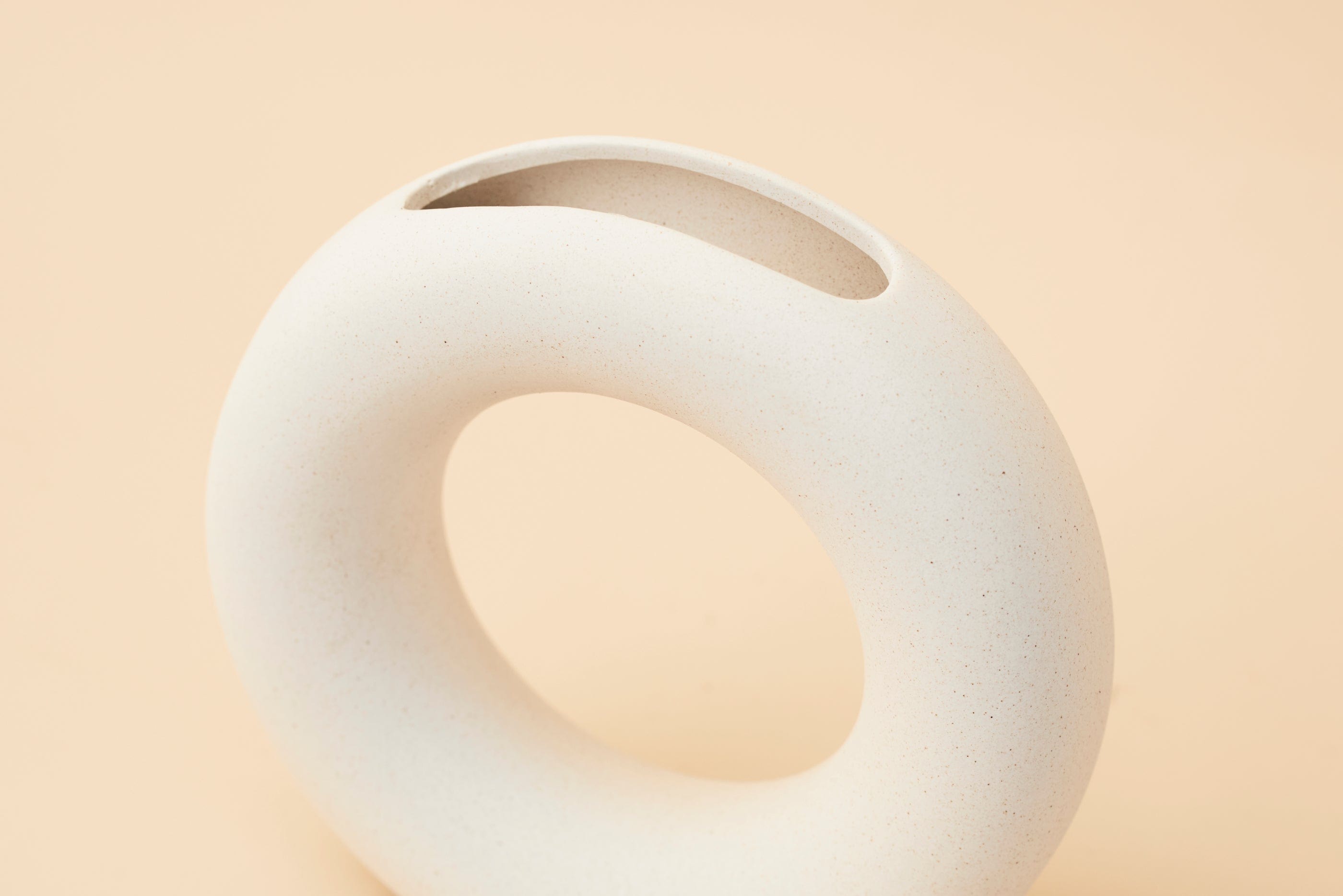 Pullen and Co Olivia - Smooth O-Shape Vase (6743438459051)